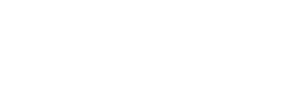 Ana, lleva labial Lifter Gloss 002 Pink Drip de Maybelline, perfilador Lifter Liner 03 Player de Maybelline, Superloc...