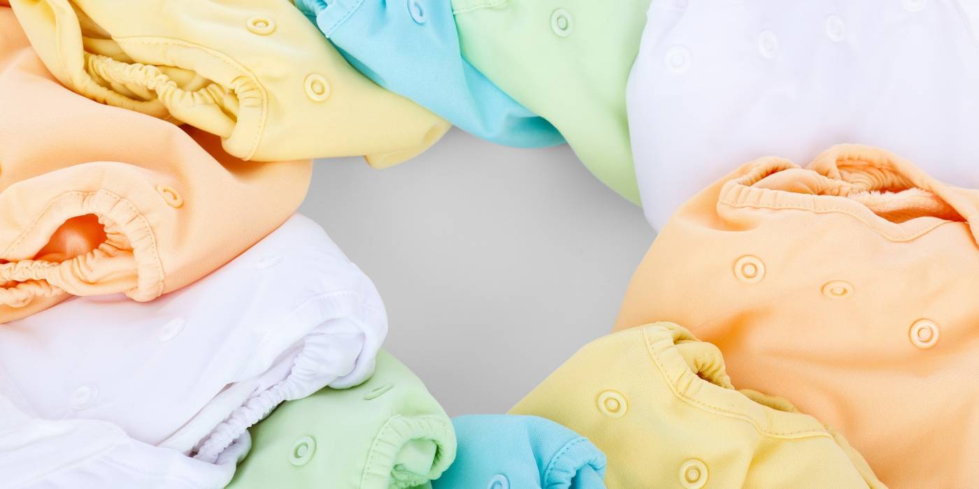 Cómo quitar las manchas amarillas de la ropa de tu bebé - Droguería |  Consum - Droguería Consum