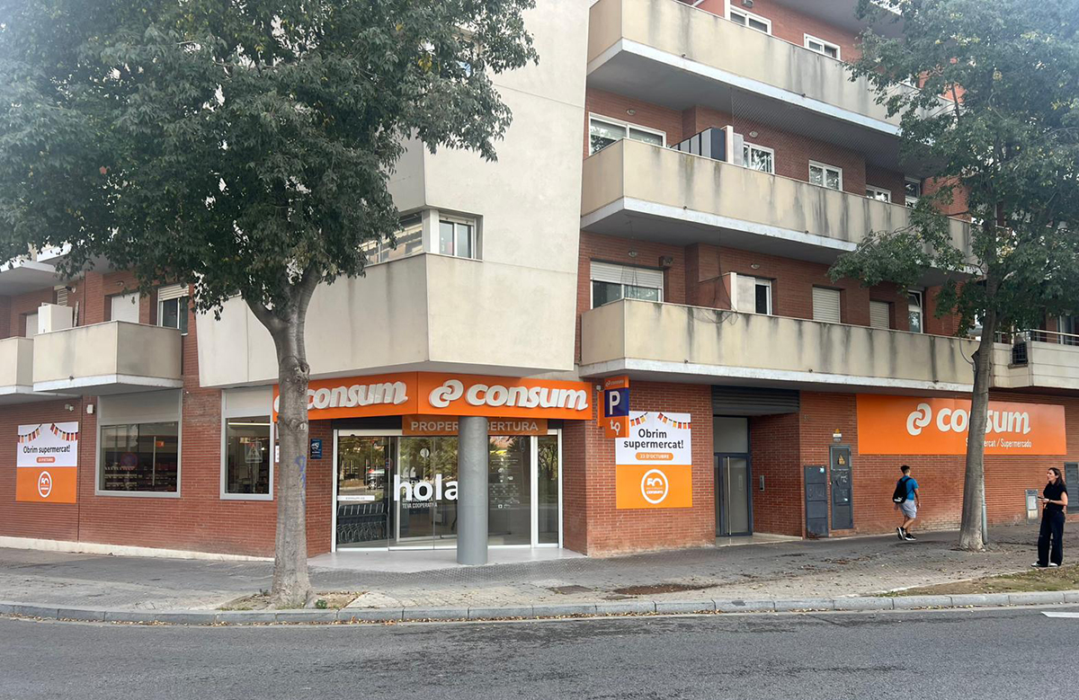 Facade of the Consum de Vilanova i la Geltrú