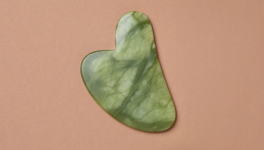 Gua Sha: Qué es y cómo usarlo en el día a día