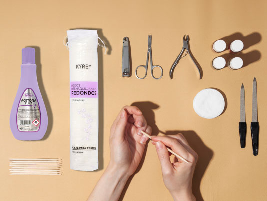 ¿Cómo quitar las uñas acrílicas en casa?