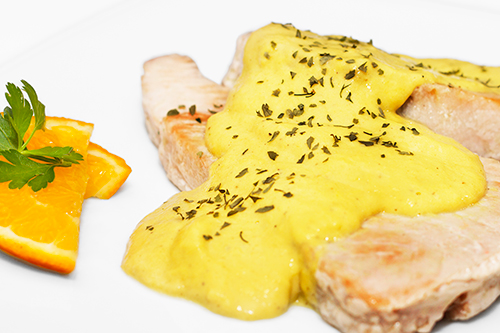 At&uacute;n asado con naranjas y anchoas