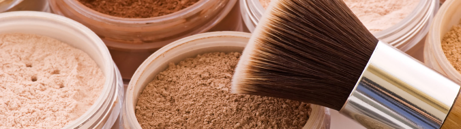 ¿El maquillaje caduca?: disipamos tus dudas
