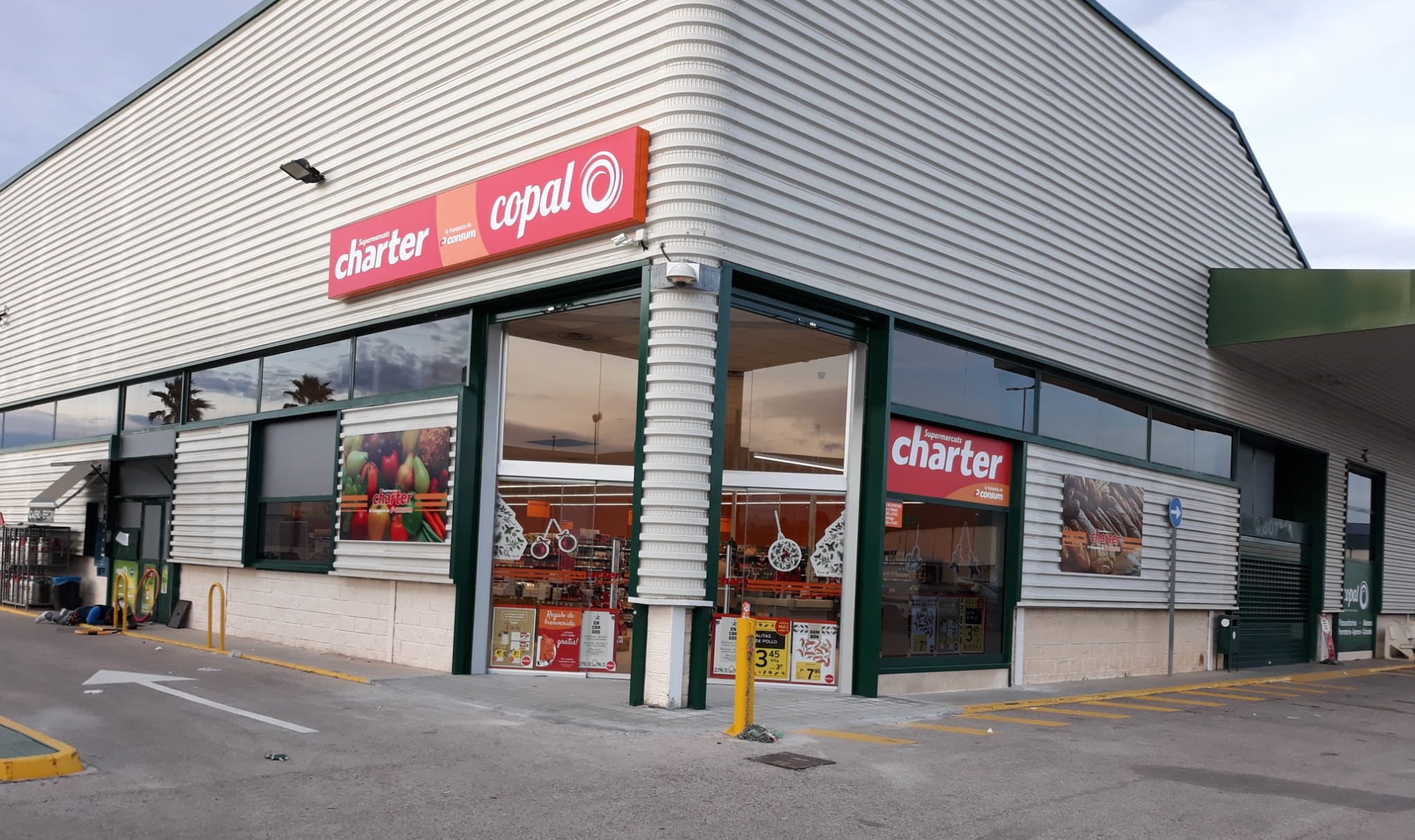 Charter obri quatre nous supermercats a Alacant, Barcelona i València i arriba quasi a les 30 obertures enguany Charter obri quatre nous supermercats a Alacant, Barcelona i València i arriba quasi a les 30 obertures enguany