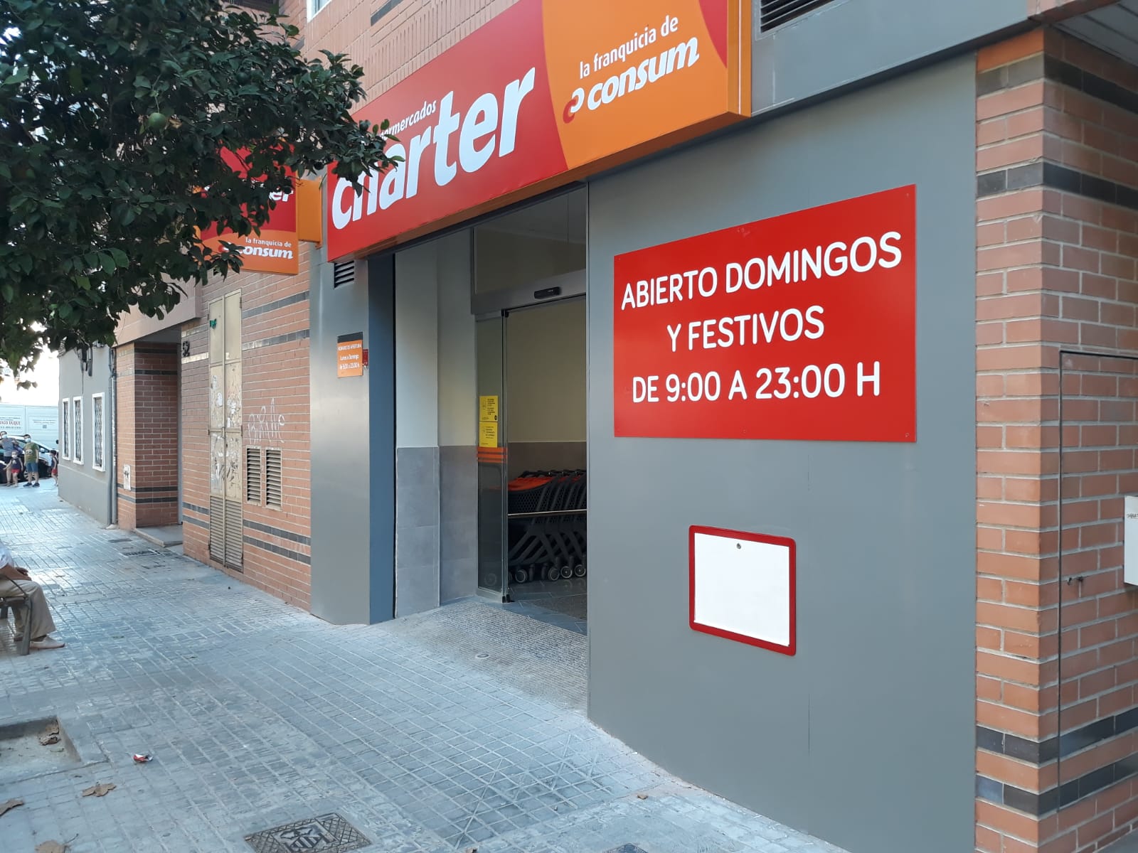 Charter obri a València capital un nou supermercat Charter obri a València capital un nou supermercat