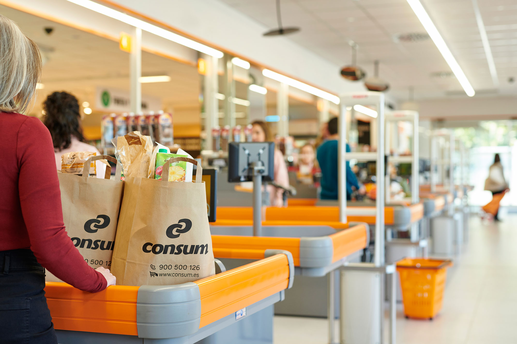 Consum evita el malbaratament de 6.900 tones d’aliments gràcies al seu programa Profit de donacions Consum evita el malbaratament de 6.900 tones d’aliments gràcies al seu programa Profit de donacions