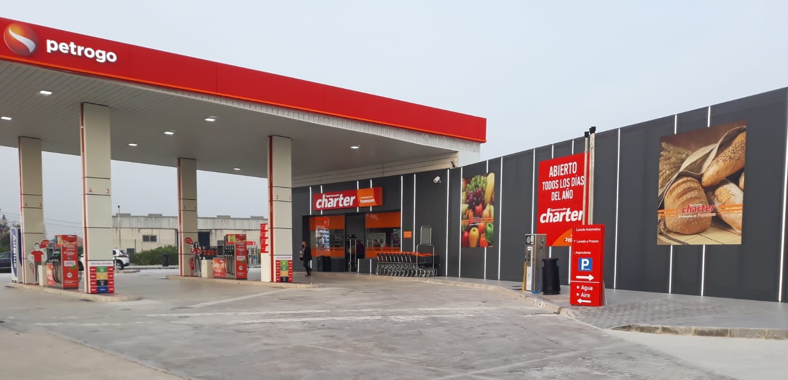 Charter obri tres nous supermercats a Santa Coloma de Gramenet (Barcelona), València i Llano de Brujas (Múrcia) (foto) Charter obri tres nous supermercats a Santa Coloma de Gramenet (Barcelona), València i Llano de Brujas (Múrcia) (foto)