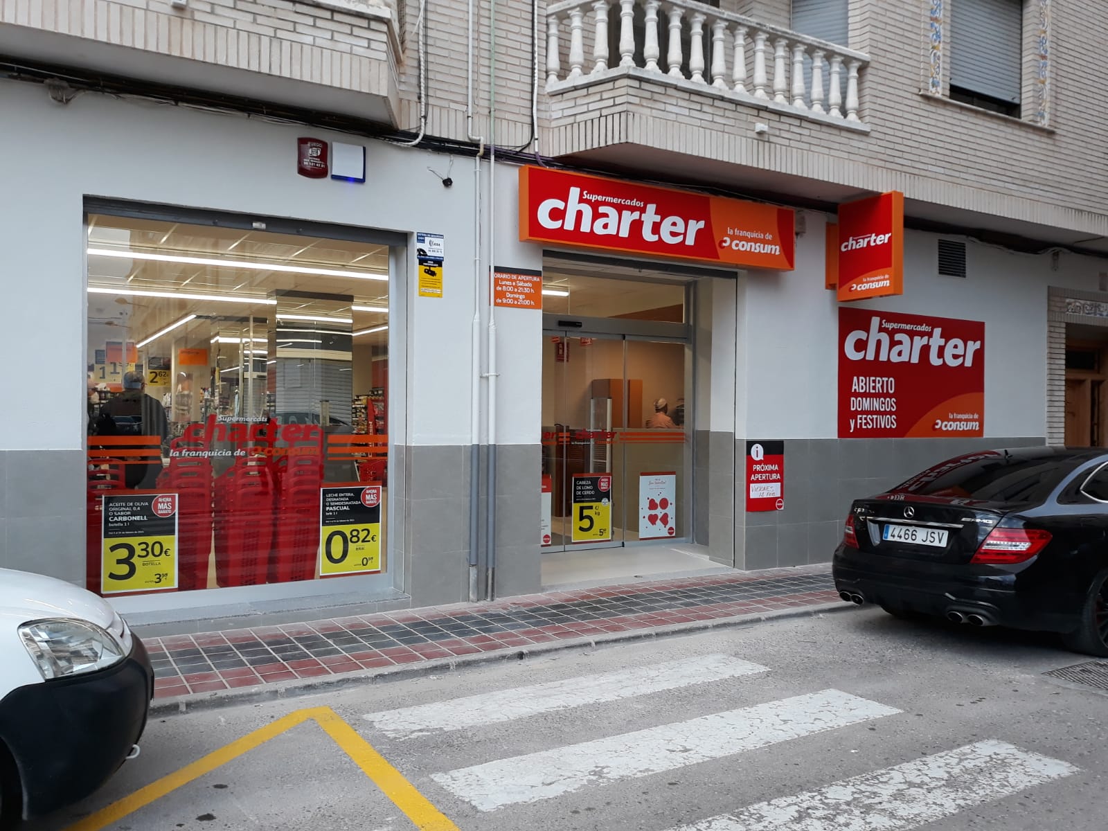 Charter vuelve a abrir tres supermercados en una semana en Santa Coloma de Gramenet, Albal (foto) y Barcelona Charter vuelve a abrir tres supermercados en una semana en Santa Coloma de Gramenet, Albal (foto) y Barcelona