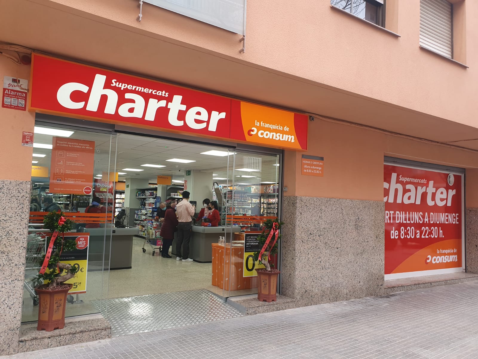 Charter abre dos nuevos supermercados en Valencia y El Prat de Llobregat (Barcelona) (foto) Charter abre dos nuevos supermercados en Valencia y El Prat de Llobregat (Barcelona) (foto)
