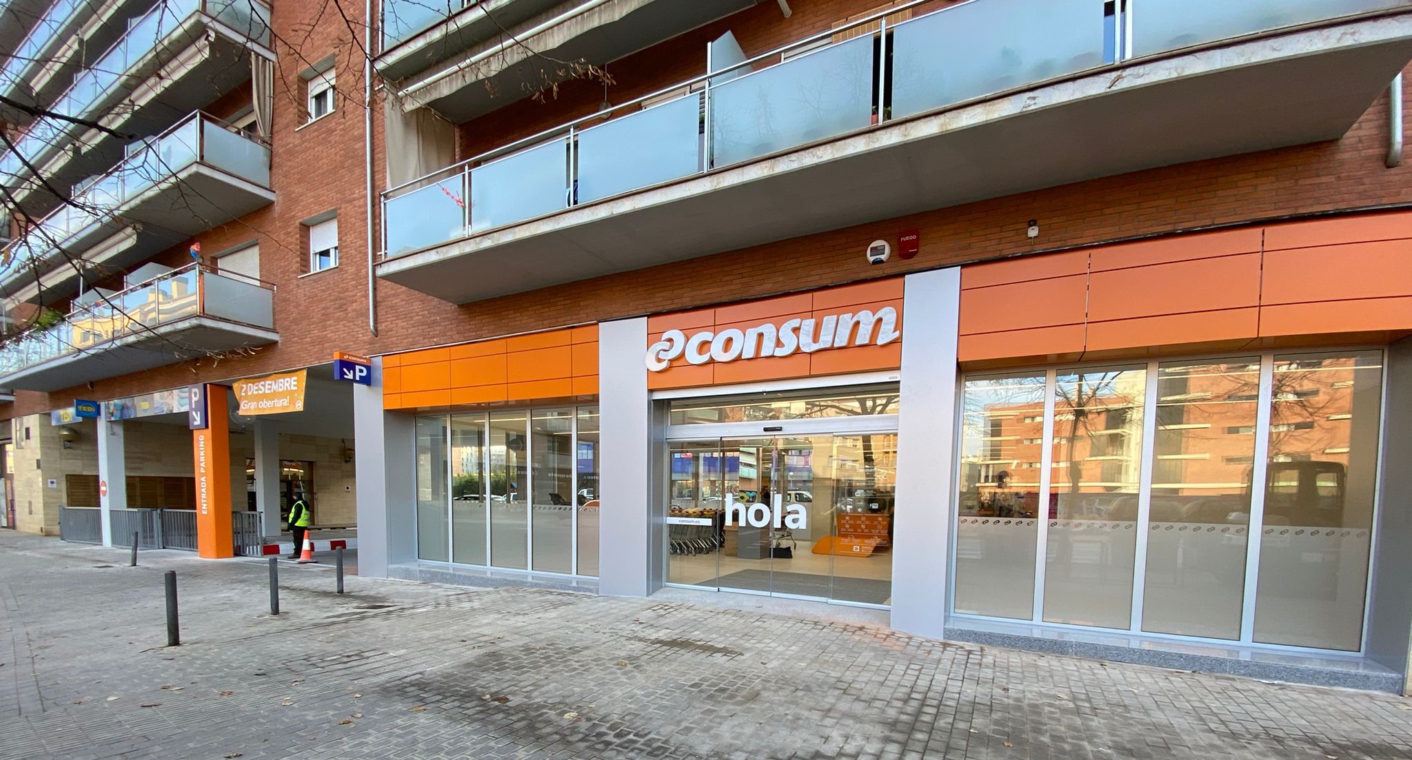Consum obri el seu segon supermercat a Girona i crea 35 llocs de treball Consum obri el seu segon supermercat a Girona i crea 35 llocs de treball